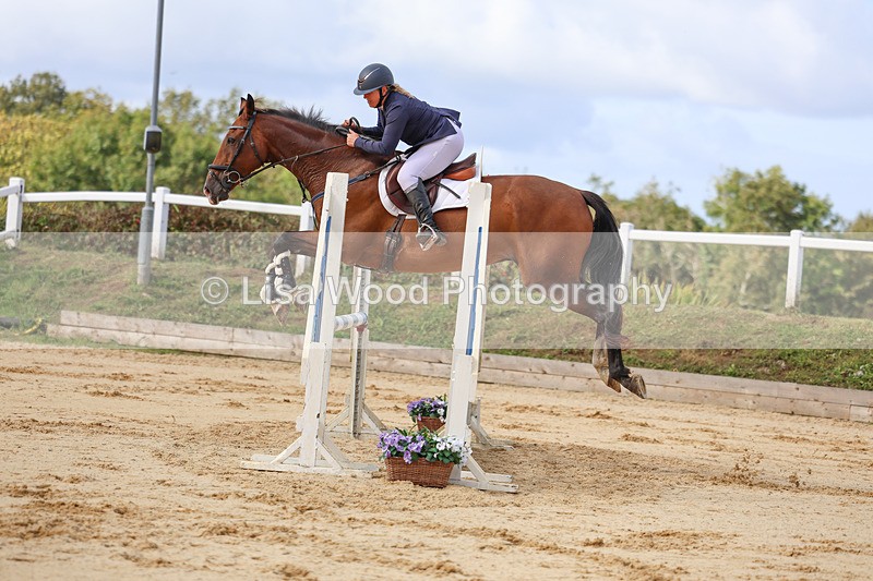 3E7A2144 - Class 4: Senior British Novice/90cm open