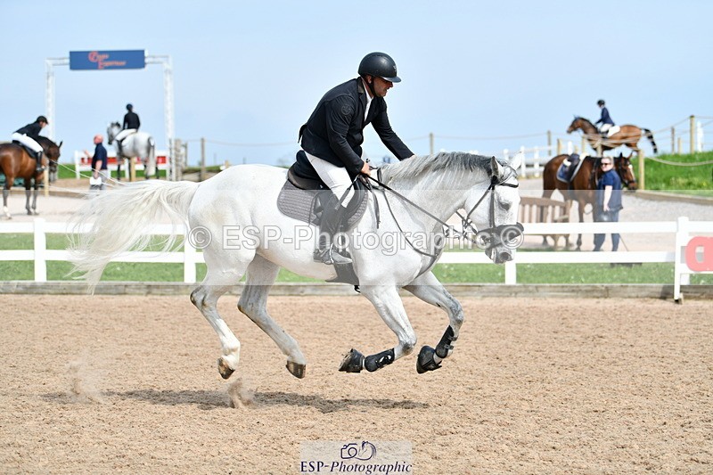 240511A-152558-14130 - Cls 25 British Novice and 90cm Open