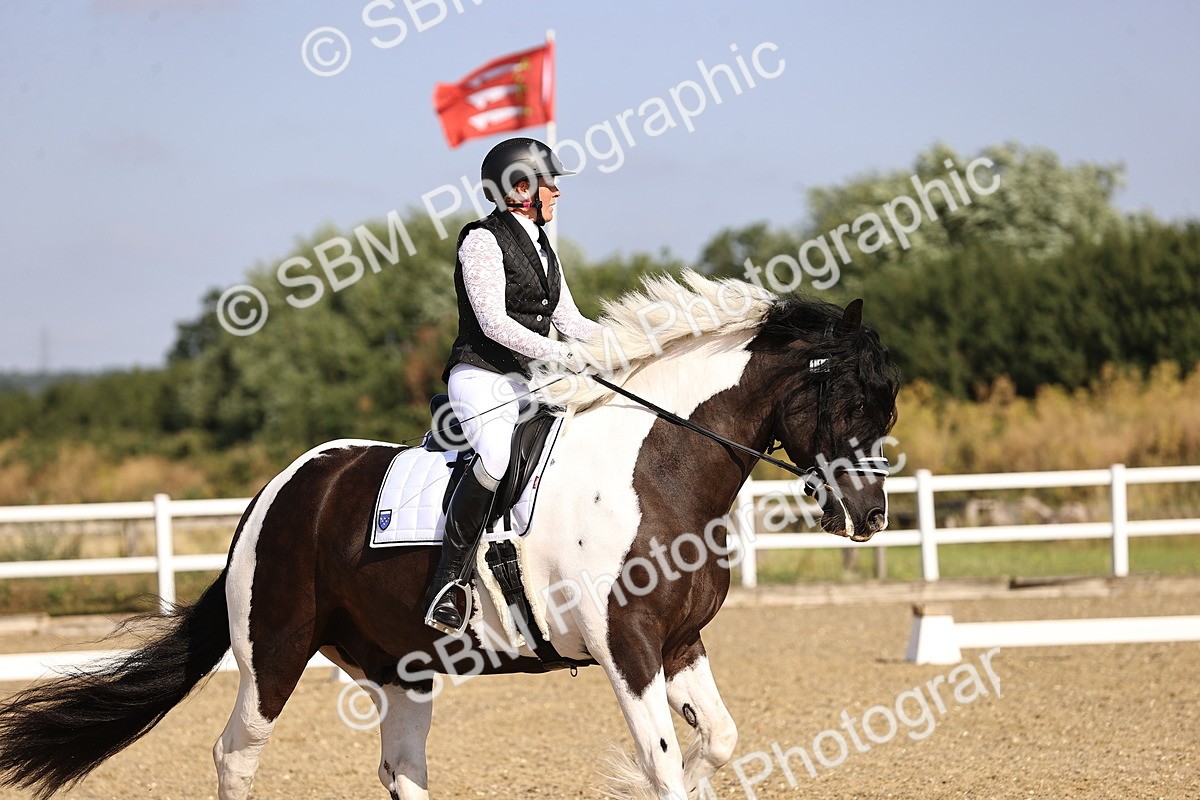 SBM_008632 - Novice 5 - 08.30-9.33