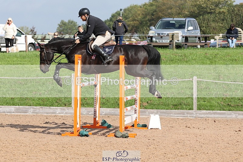 230915A-111324-01674 - Cls 2 Snr Foxhunter