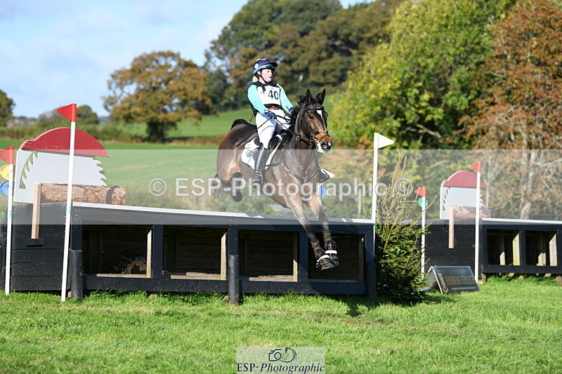 251024A-124415-11681 - B-140-Charlotte.Ward