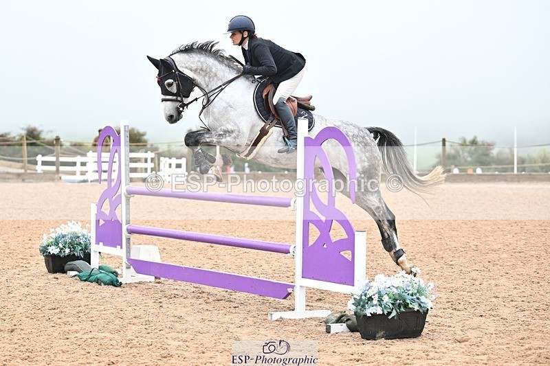 251003-112606-00443 - Cls 2 Newcomers and 1.10m