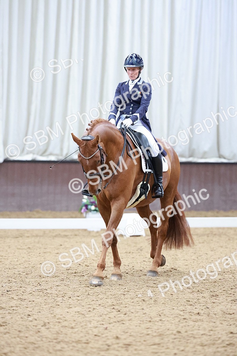 SBM_020860 - Class 13 - FEI INT I - 16.26-17.14