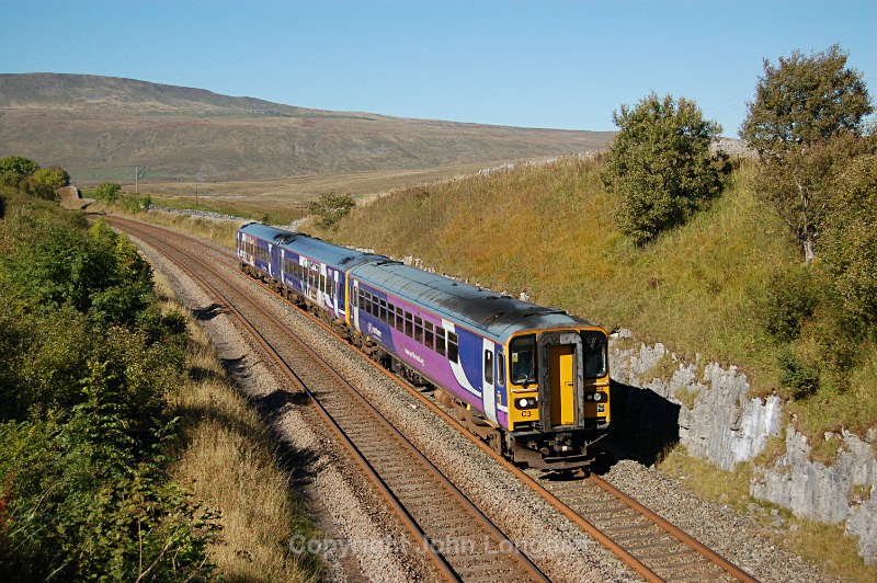 JL - 1.10.15 153332 & 158796 12.51 Carlisle - Leeds, Salt Lake Cottage - Salt Lake Cottages