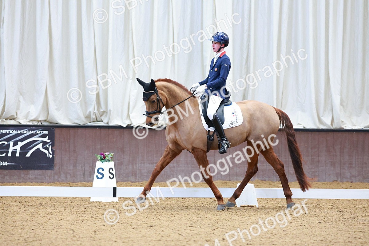 SBM_001311 - Class 18-15-16-22 - Elementary 5 Novice 5-Novice 6