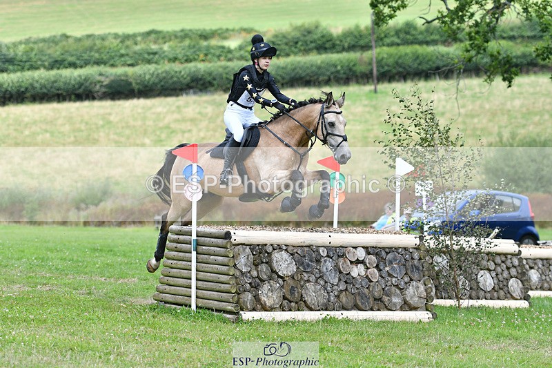 240804-134703-14977 - 521-Lily_Howell-WOODFIELD_GOLD