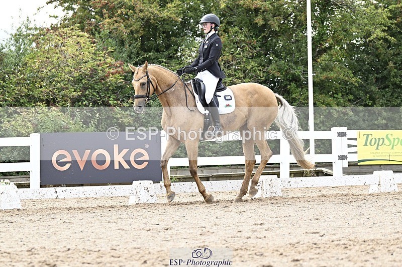 250907-170303-10875 - 054-Amy.Louise.LloydDiva.Royale