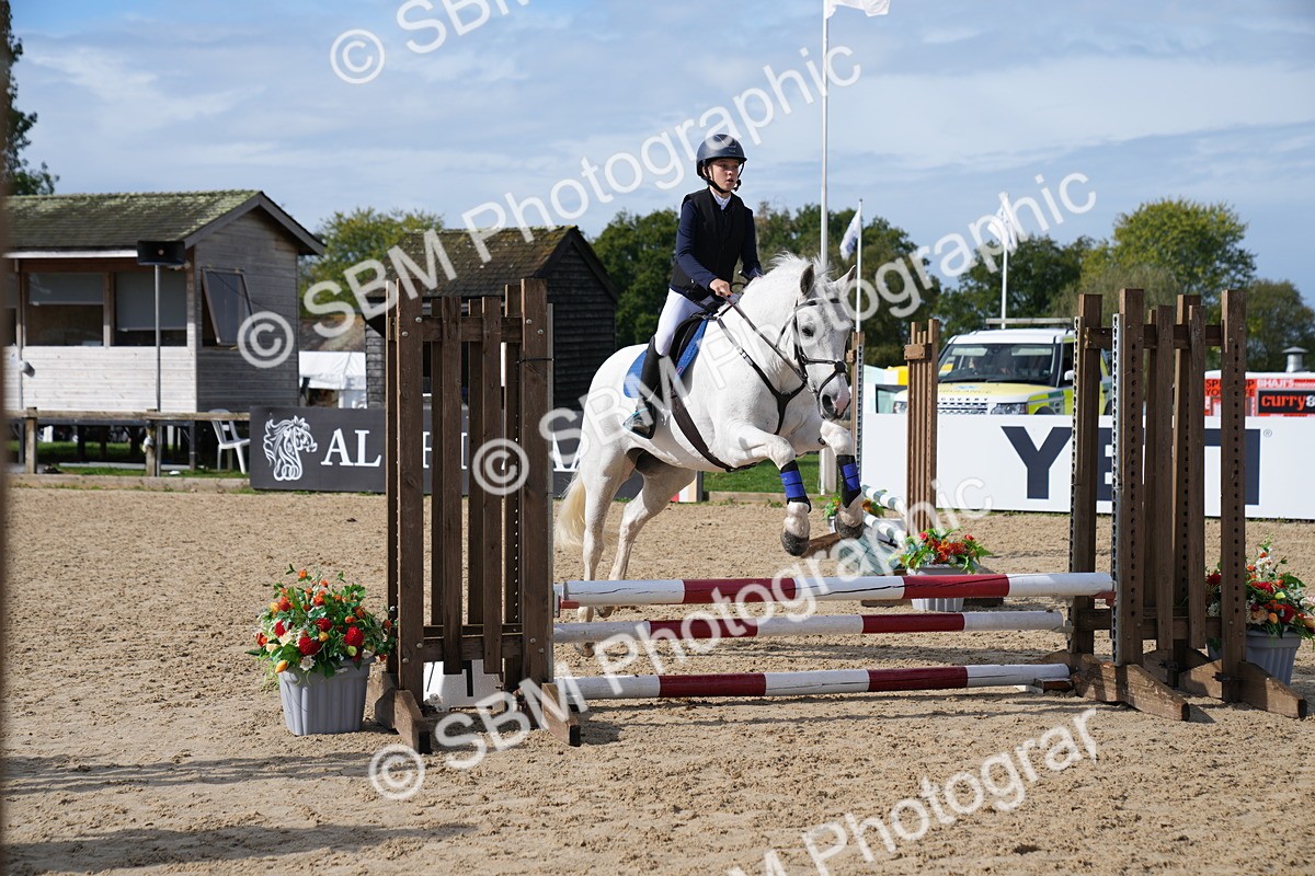 SBM_02386_J55 Clear Round 60cm - Paula Gray
