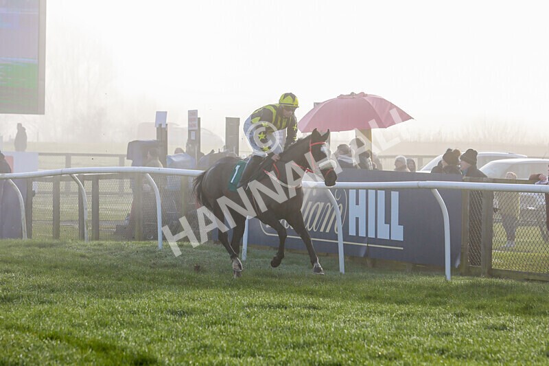 281224-Race 1-Not Staying Long-1192 - Race 1