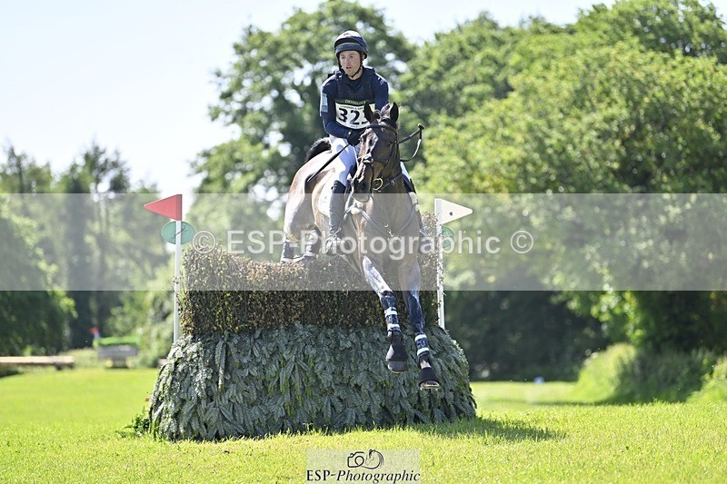 240525-105809-12387 - 323-EMERALD_ENDEAVOUR-Harry_Dzenis