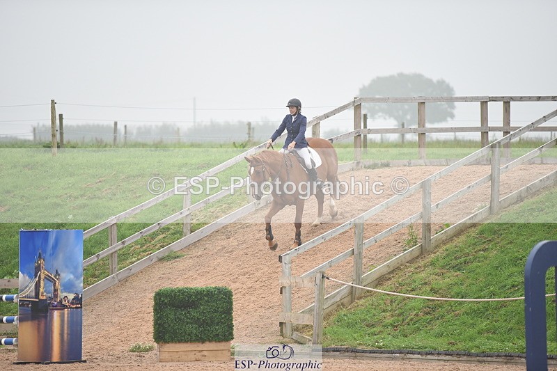 230916A-170402-05743 - Cls 19 Snr 1.10m Derby