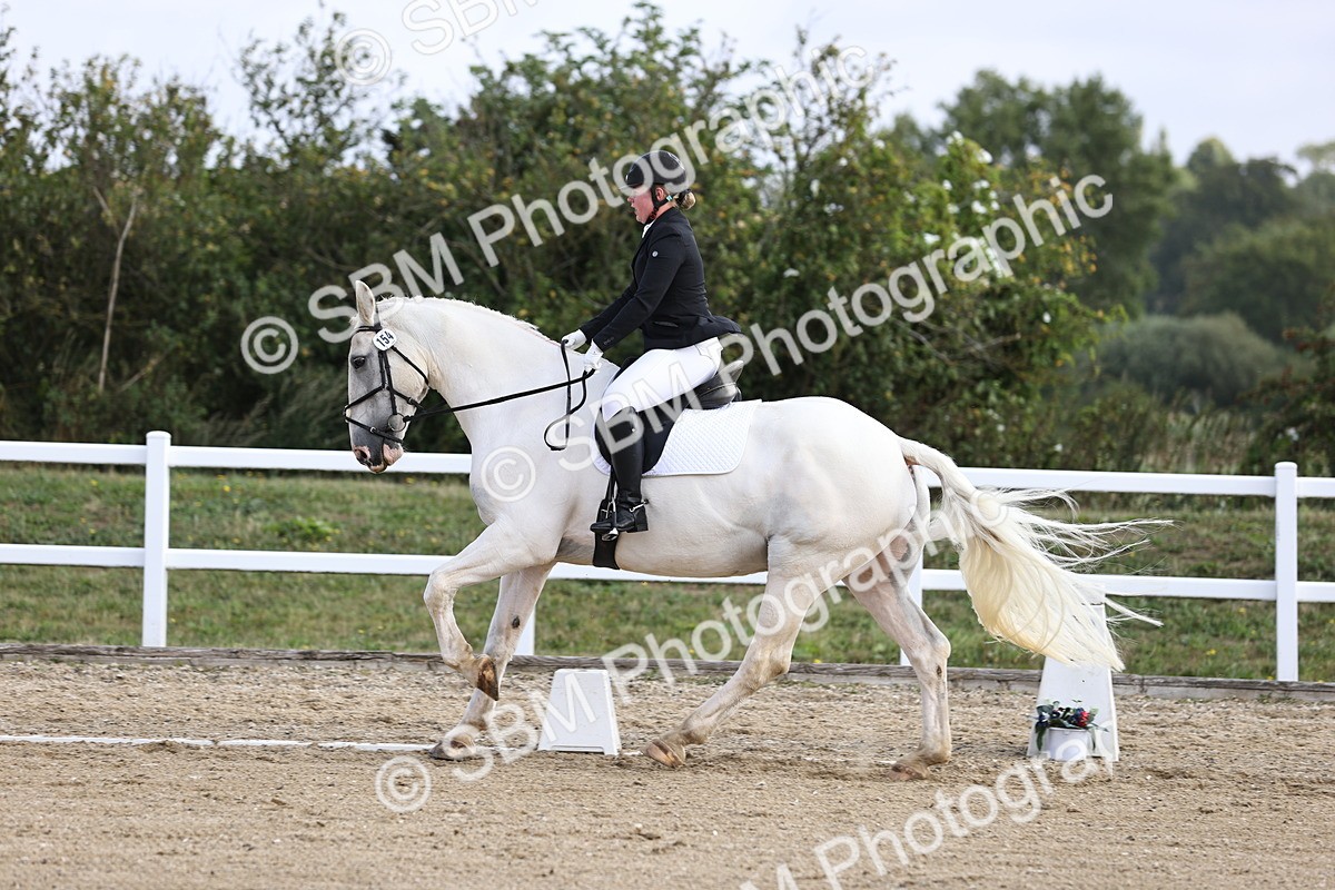 SBM_015371 - Class 14 - Novice 23 - 9.05-10.08