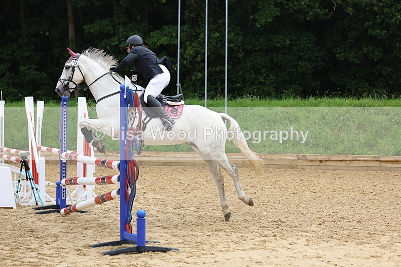 3E7A5546 - Class 4: Senior British Novice/90cm open