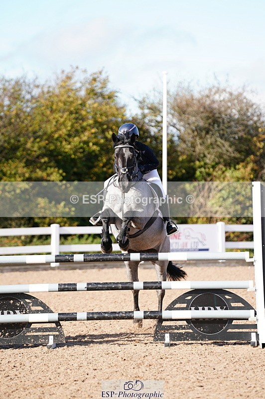 241027A-115704-02639 - SUN Cls 6 Pony Newcomers and 1m Open