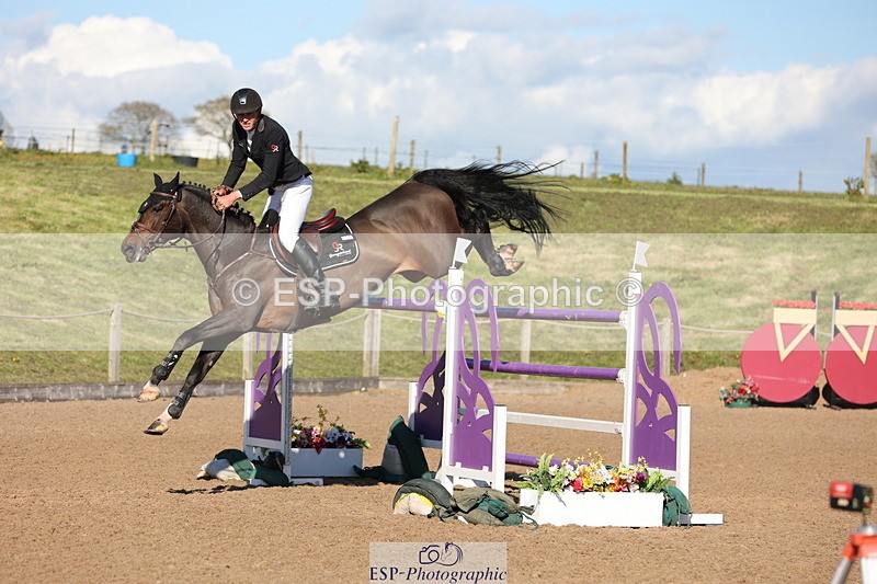 240419A-171237-09657 - Cls 10, 2 Star Big Tour 145cm  Break to End