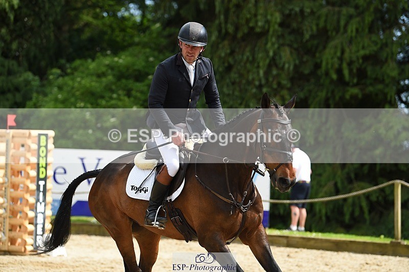 230528-152550-19028 - 119-AUTOGRAF-Simon_Grieve-SUNTrotUp+SJ