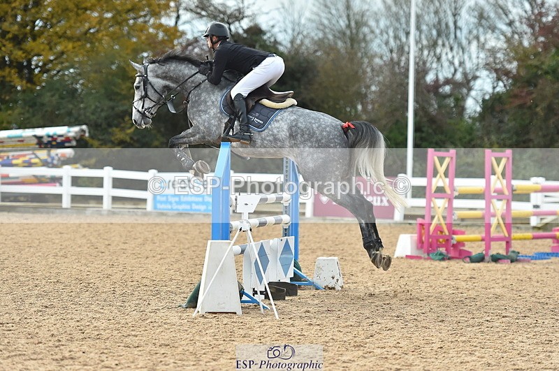 231111A-121444-01776 - Cls 12 Newcomers & 1.10m Open