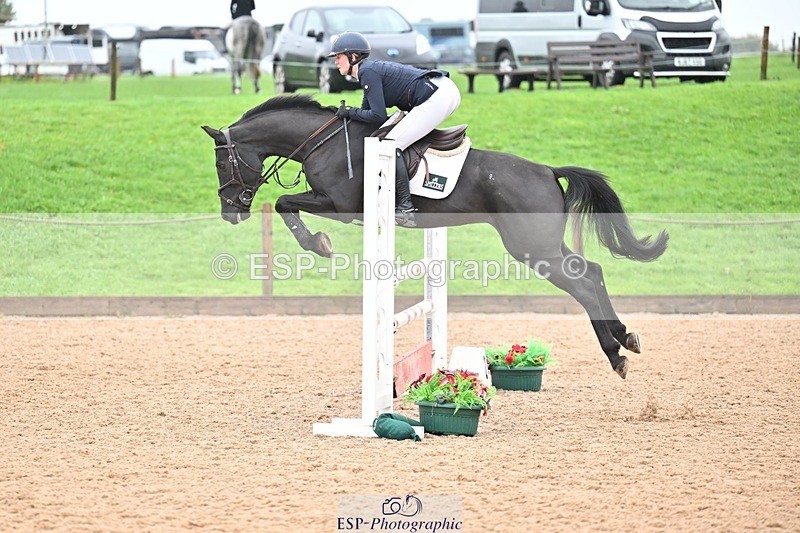 251003-113605-00499 - Cls 2 Newcomers and 1.10m