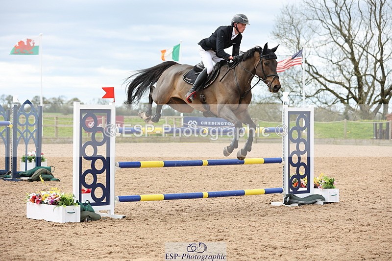 240419A-115913-06934 - Cls 6, 2 Star Medium Tour 1.35m