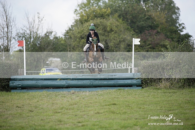  WWHT 171021 3166 - Intermediate (0.90m)  17/10/21