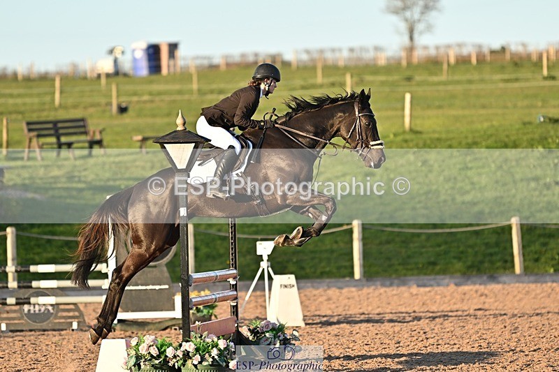 250401-185434-00825 - 90cm Classes