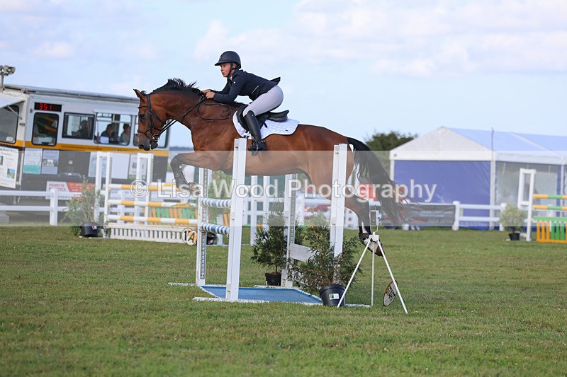 3E7A4682 - Class C1: Showjumping Senior Newcomers/1.10m open