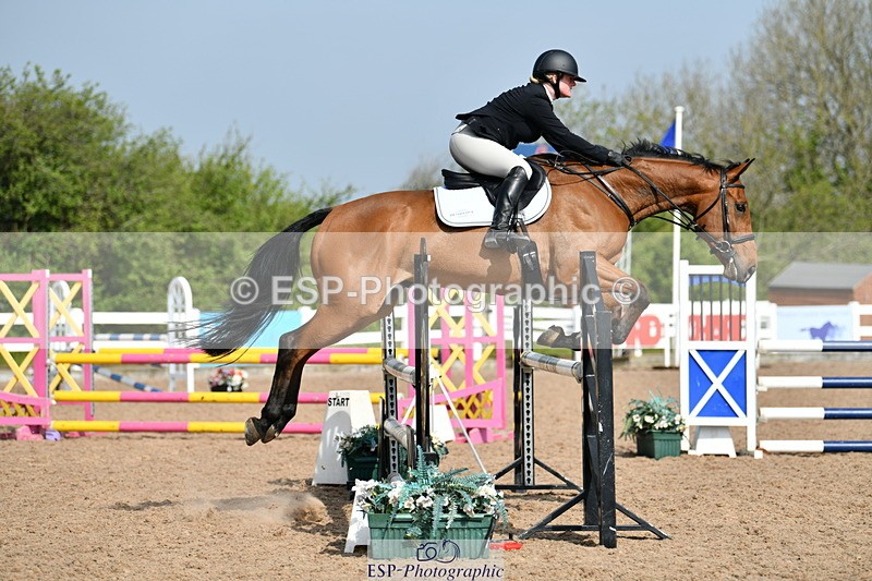 240511A-100031-11423 - Cls 28 95cm National Am Quali