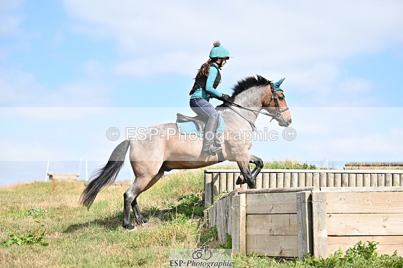 250821B-104948-00176 - Group B - Danielle