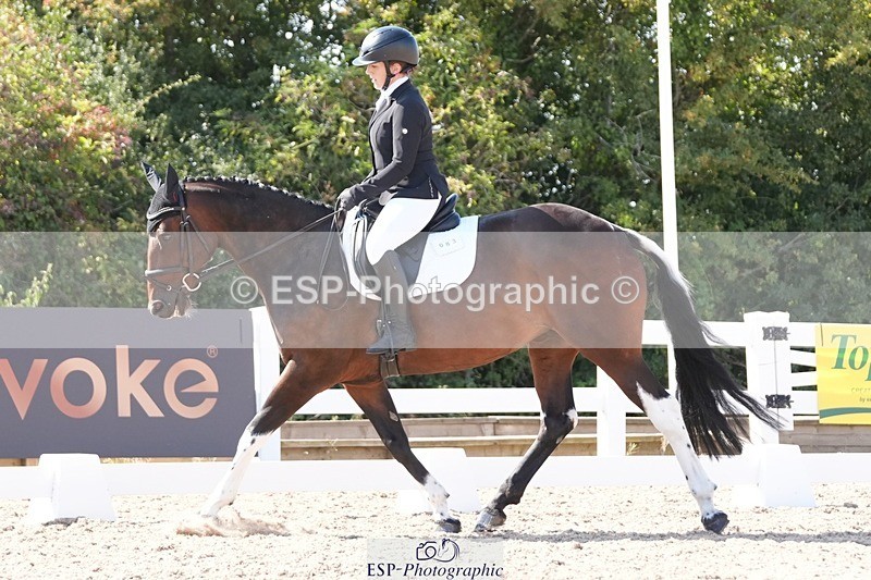 250817-154750-11582 - 083-Emily.JarvisCriafol.Two.Tone.Tequila