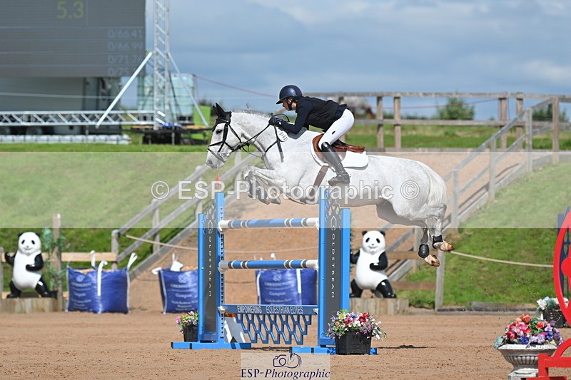 230721A-160916-07638 - Cls 10, 2 Star Big 1.45m Start to break