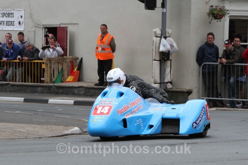 Robert Handcock & Basil Bevan - Sure Sidecar Race 2