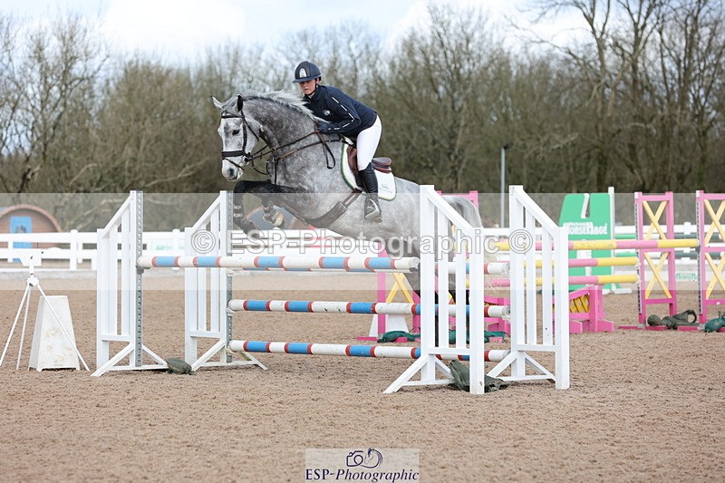 240223A-121231-01127 - Cls 4 Snr 1.05m Open