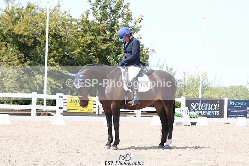 250817-132037-09640 - 195-Jacqui.BoltMocha.Fountain