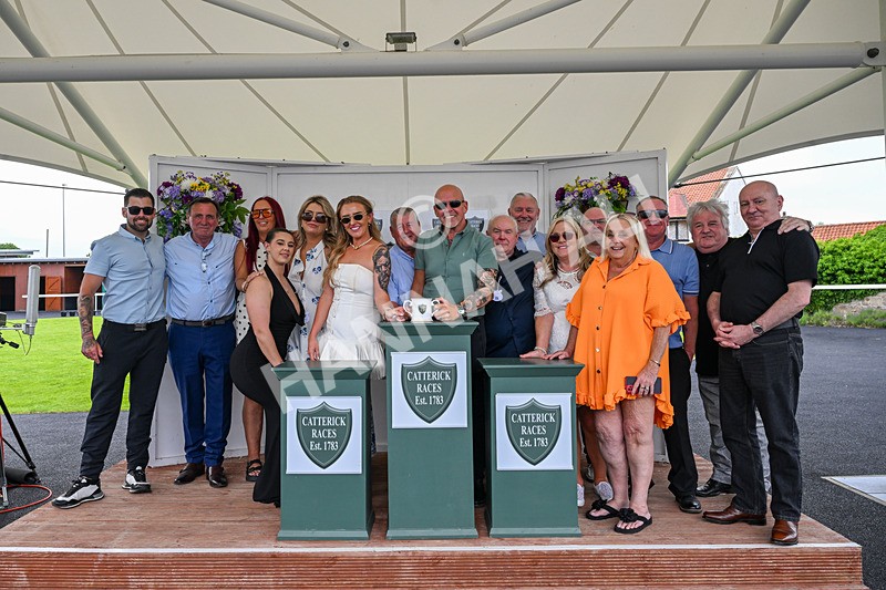 300526-Race 5-Holbache-0574 - Race 5 16.12pm Ann Whitehouse Memorial Veterans' Handicap