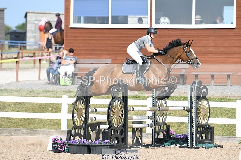 250725-164600-04006 - Cls 10 1.05m Amateur Quali