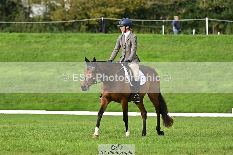 251024A-101808-08024 - F-453-Lucy.Lloyd