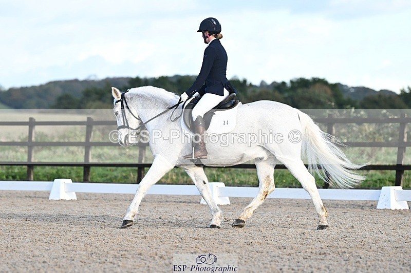 231105-145105-02497 - Cls 5 Novice 27 Start to 15.30 break