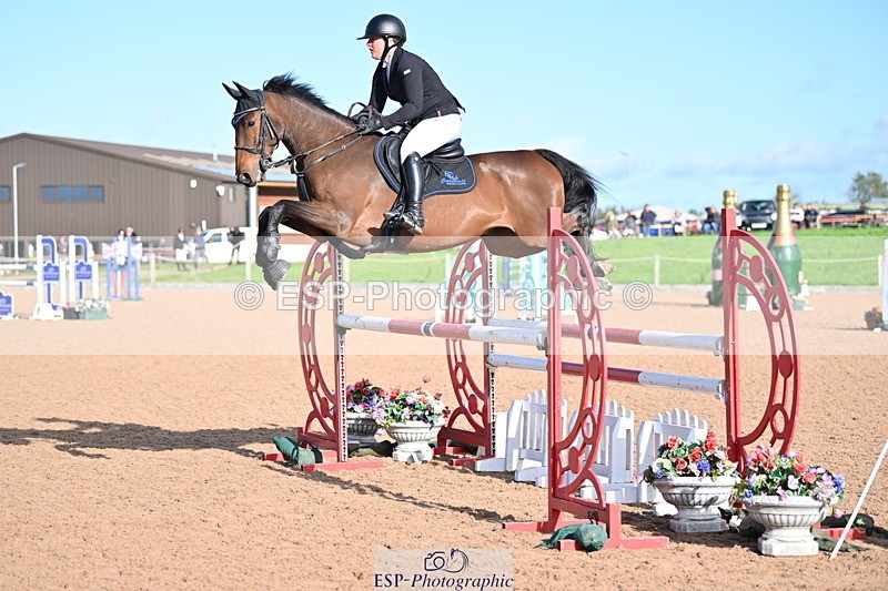 231014A-103048-04118 - Cls 18 Newcomers & 1.10m Open