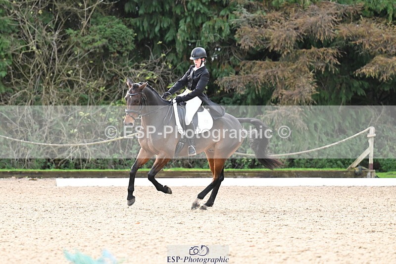 251023A-105246-01573 - B-132-Hannah.R.Jones