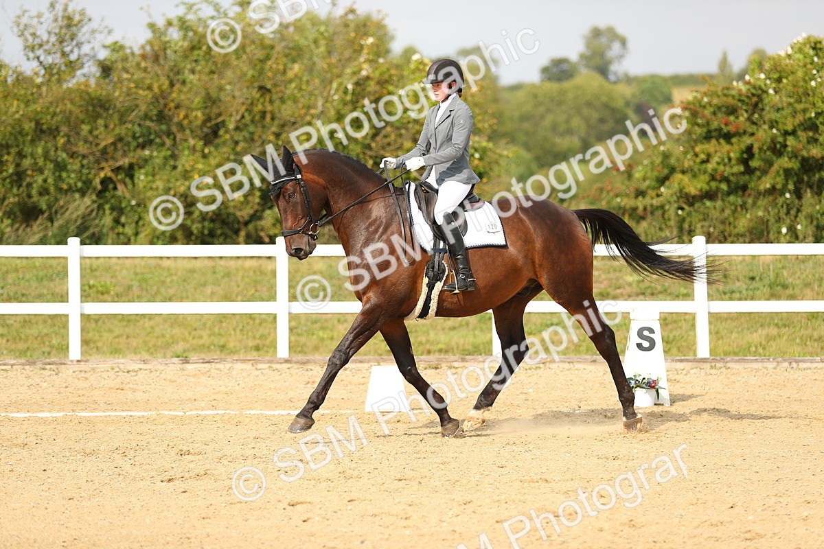 SBM_018425 - Class 14 - Novice 23 - 15.16-16.19