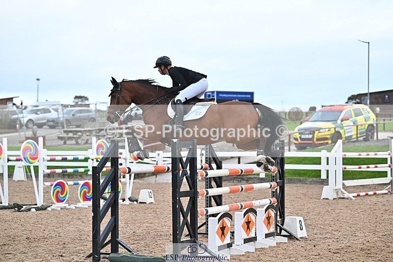 261028-142625-00980 - Foxhunter and 1.20m