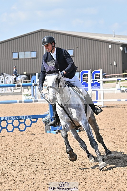 240509A-150400-02637 - Cls 11 National 1.40m Open