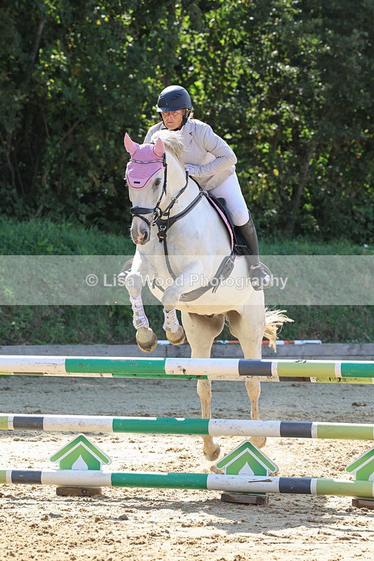 3E7A0895 - Class 4: Senior British Novice/90cm open