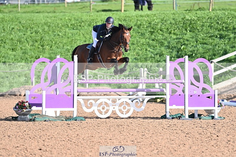 231014A-103307-04132 - Cls 18 Newcomers & 1.10m Open