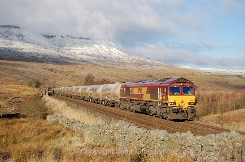 5.12.12 - 66107 6M00 Mossend - Clitheroe, Ais Gill MP260 - Ais Gill - Milepost 260