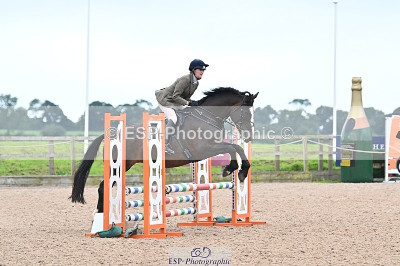 240813-182424-00651 - Classes 5 A&B & 6 80cm