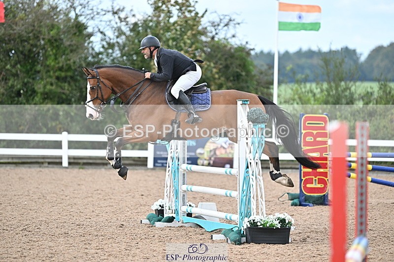 241005A-112937-03377 - SAT Cls 17 95cm Amateur Quali