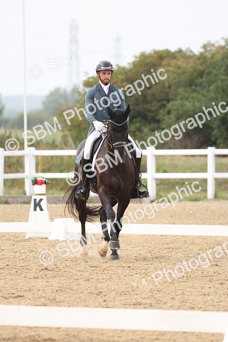 SBM_008332 - Class 10 - FEI INT I - 16.10-16.50