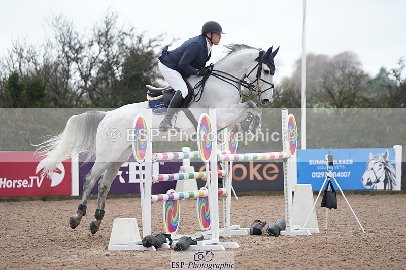 251107-135315-01264 - Cls 6 Foxhunter and 1.20m Open