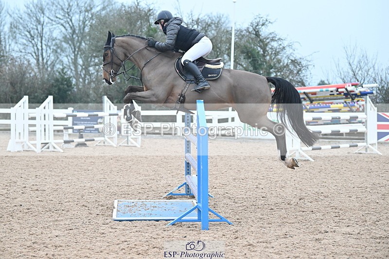 240113A-133233-02219 - Cls 12 Newcomers and 1.10m Open